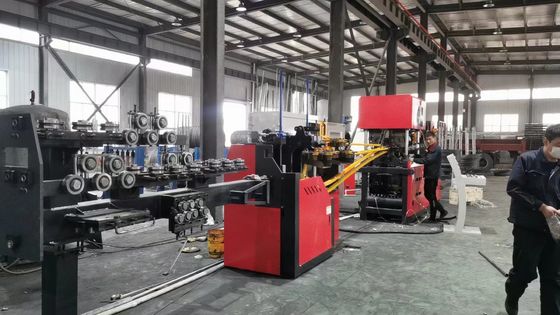 18000kg स्वचालित वेल्डिंग मशीन 400-500A वेल्डिंग करंट