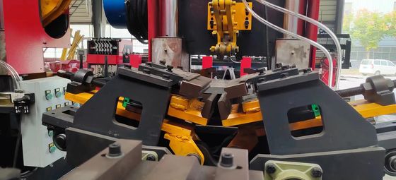 उच्च वेल्डिंग सटीकता के साथ AC380V 50Hz पेशेवर वेल्डिंग स्टील बार जॉइनिंग मशीन