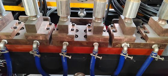 6 इलेक्ट्रोड वेल्डिंग मशीन के घटक 380V 12m/Min 1 वर्ष की वारंटी