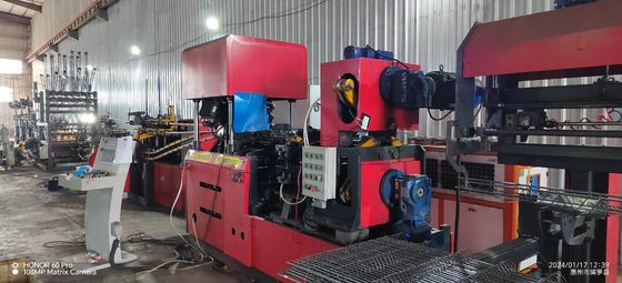 12-15 मीटर वेल्डिंग गति उच्च परिशुद्धता के साथ ट्रस वेल्डिंग मशीन